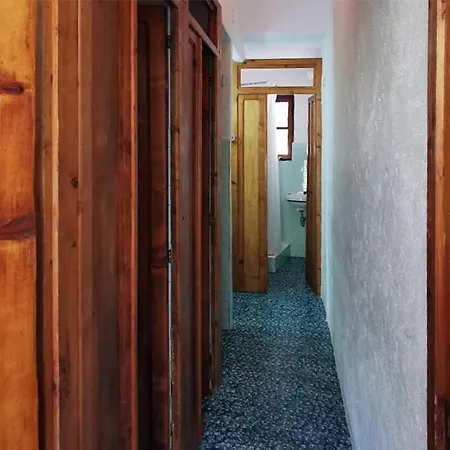 Holidays Home With Private Garden 度假居 瓦托内切