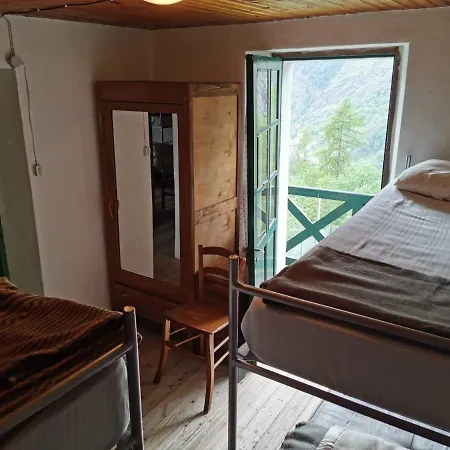 Holidays Home With Private Garden Holiday home